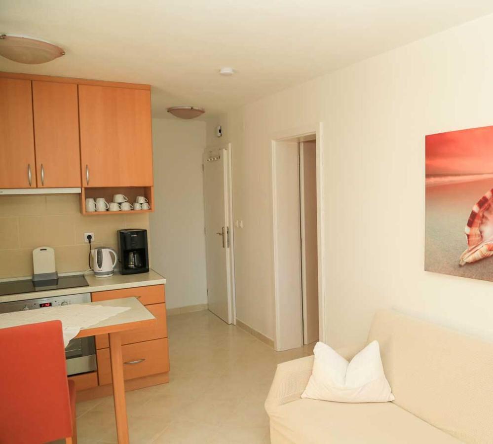 Adrian-Apartments-51511-Malinska-Otok-Krk Primorska 21 Экстерьер фото